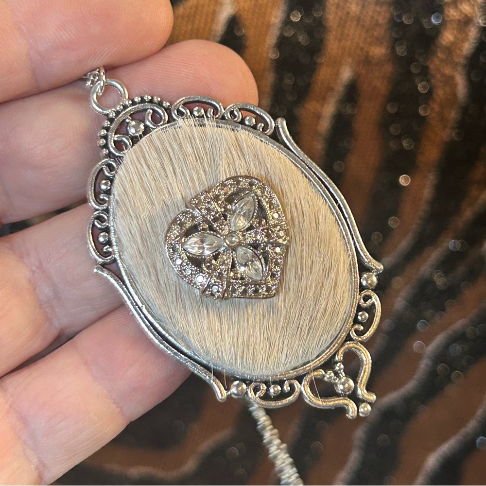 Handcrafted cowhide vintage gem cameo pendant on chain necklace